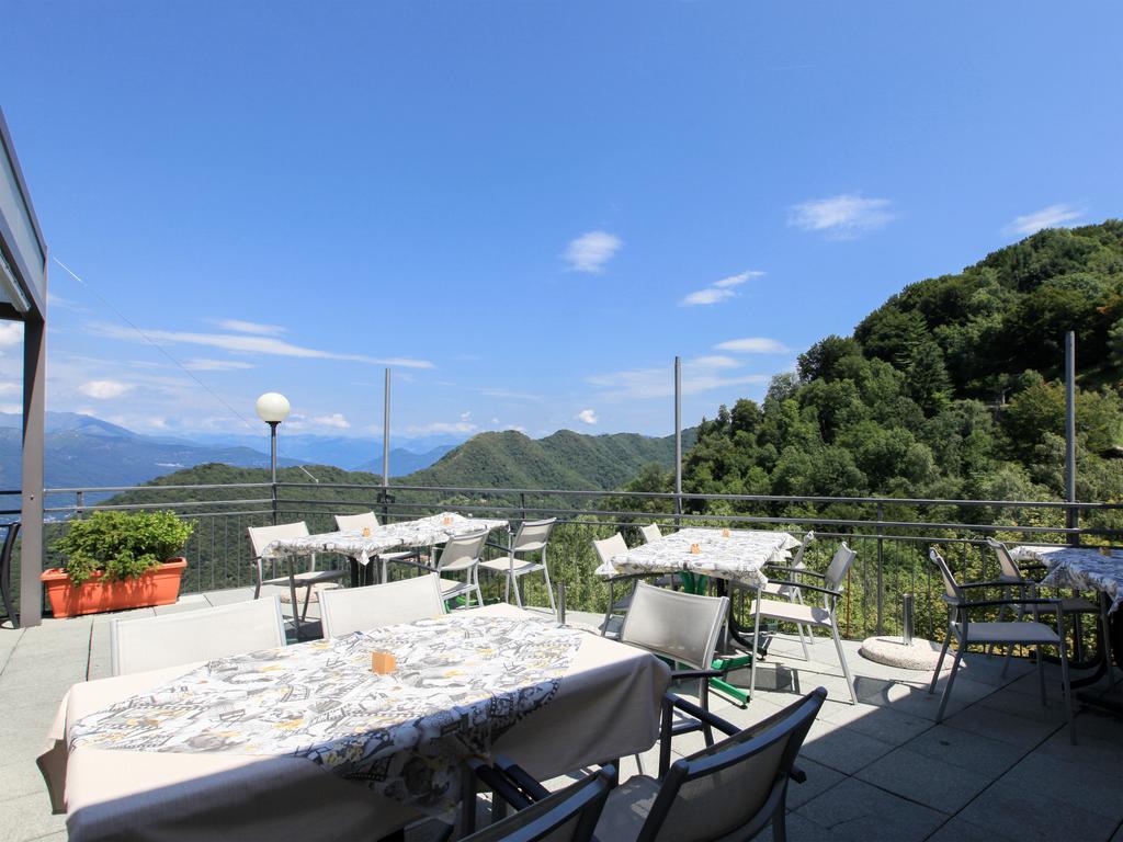Hotel Funivia Laveno-Mombello Exterior foto