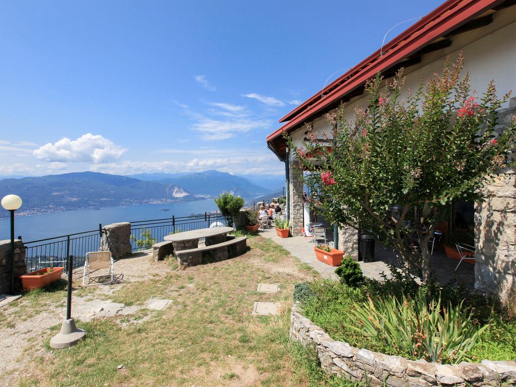Hotel Funivia Laveno-Mombello Exterior foto